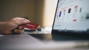 Would you mind if Amazon, Flipkart, and Paytm saved your credit card and debit card information? How should you proceed?