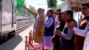 In Himachal's Una, PM Modi flags off the 4th Vande Bharat Express train