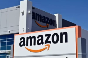 Among Amazon's corporate employees, mass layoffs are underway
